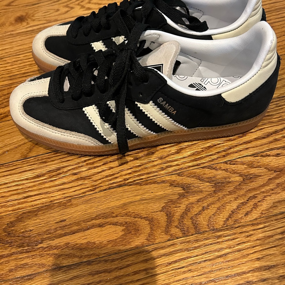 Adidas Samba OG Core Black/Cream -barely worn!